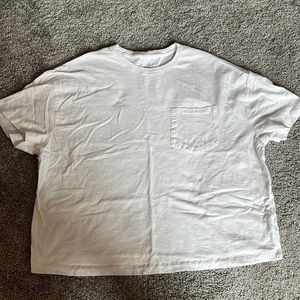 Universal thread boxy pocket tee